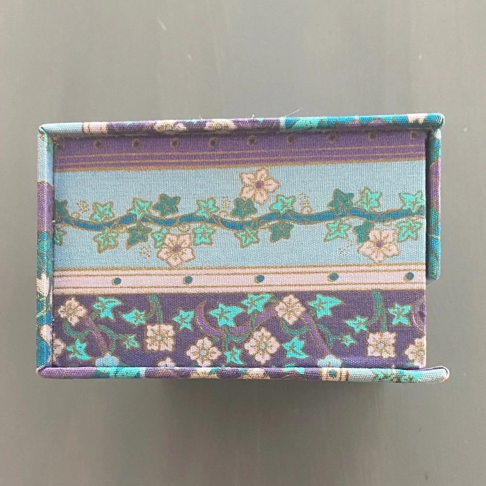 Oscar de la Renta Floral Jewelry Organizer - Purple and Blue
